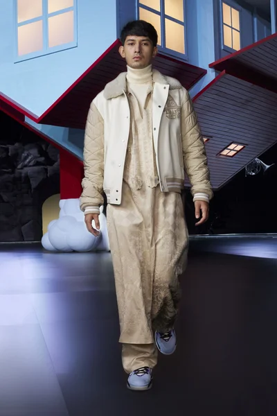 Look 76